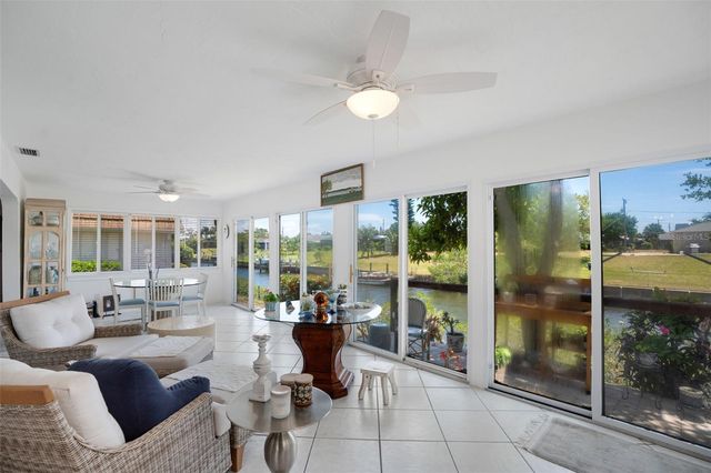2330 RIVERBLUFF PARKWAY V245, Sarasota, FL 34231