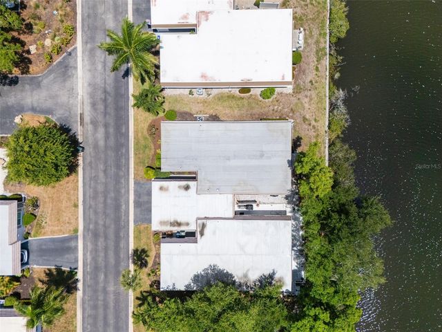 2330 RIVERBLUFF PARKWAY V245, Sarasota, FL 34231