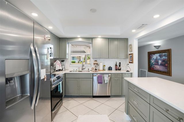 2330 RIVERBLUFF PARKWAY V245, Sarasota, FL 34231