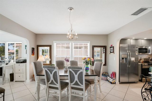 2330 RIVERBLUFF PARKWAY V245, Sarasota, FL 34231