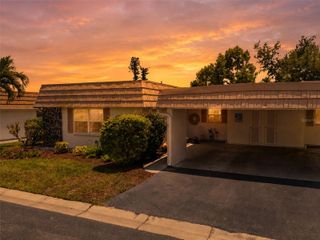 2330 RIVERBLUFF PARKWAY V245, Sarasota, FL 34231