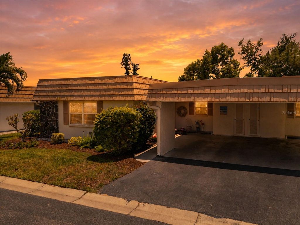 2330 RIVERBLUFF PARKWAY V245, Sarasota, FL 34231