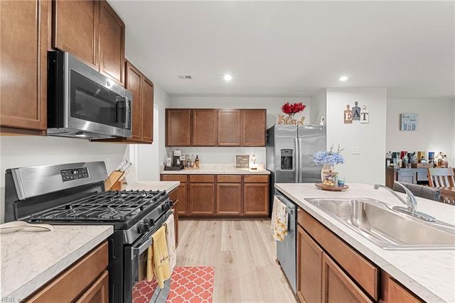 305 Lorraine DR, Williamsburg, VA 23185