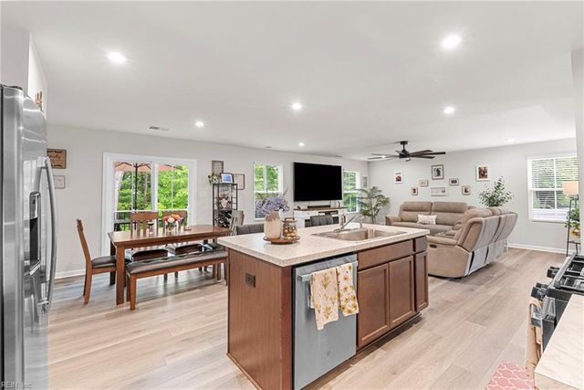 305 Lorraine DR, Williamsburg, VA 23185