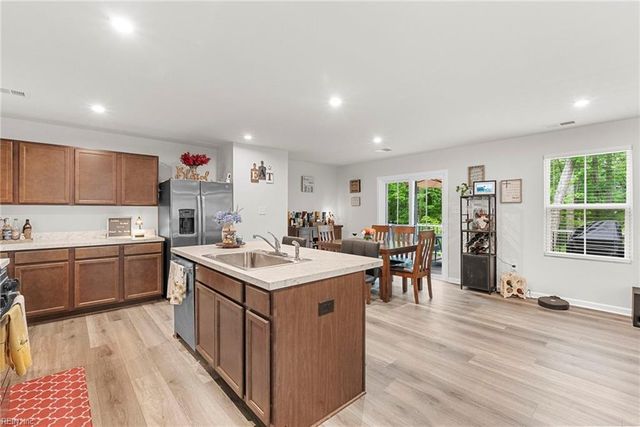 305 Lorraine DR, Williamsburg, VA 23185