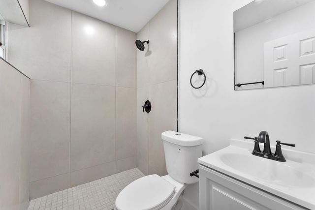 307 NW 6th Street, Deerfield Beach, FL 33441
