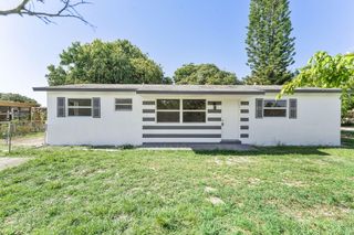 307 NW 6th Street, Deerfield Beach, FL 33441