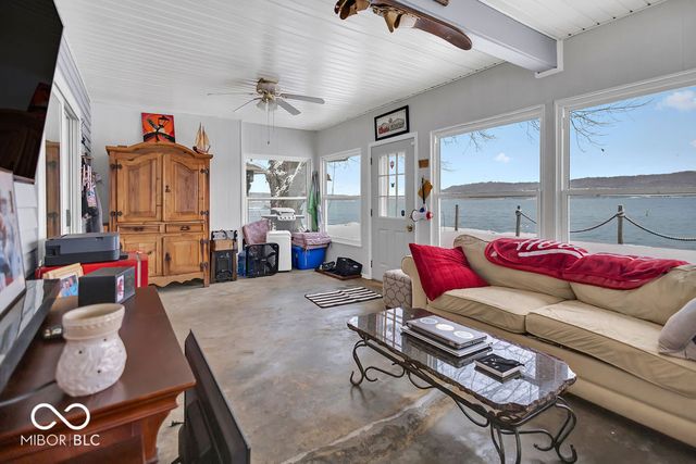 9405 E Southshore Drive, Unionville, IN 47468