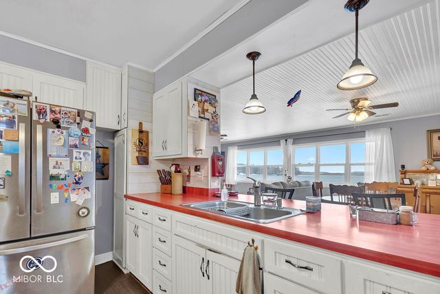 9405 E Southshore Drive, Unionville, IN 47468