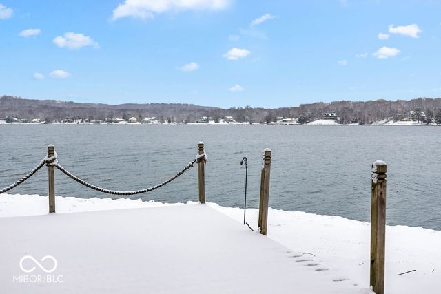 9405 E Southshore Drive, Unionville, IN 47468