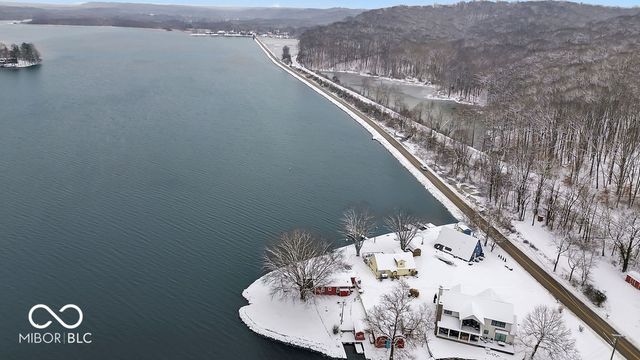 9405 E Southshore Drive, Unionville, IN 47468