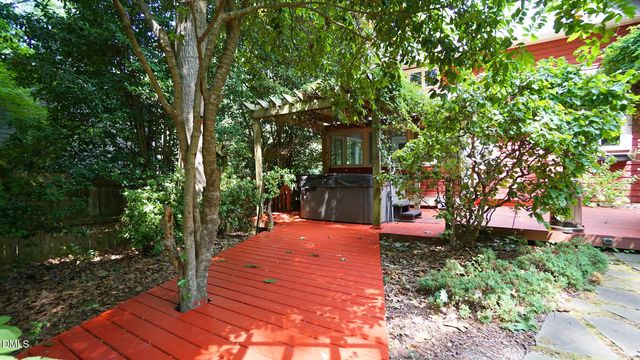 818 Lake Forest Drive, Raleigh, NC 27615