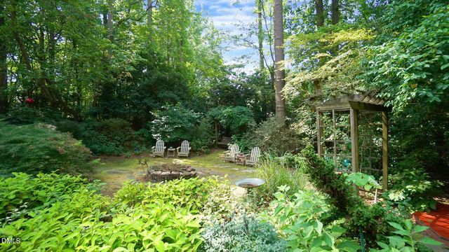 818 Lake Forest Drive, Raleigh, NC 27615