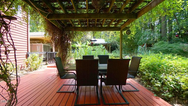 818 Lake Forest Drive, Raleigh, NC 27615