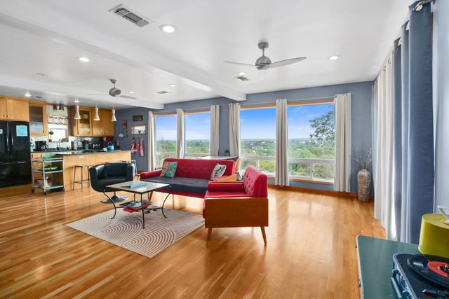 607 W Hill Side Drive, Coleman, TX 76834