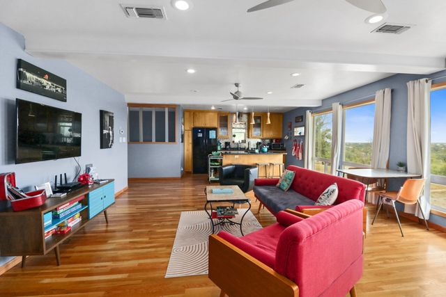 607 W Hill Side Drive, Coleman, TX 76834