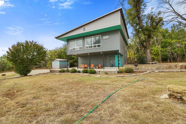 607 W Hill Side Drive, Coleman, TX 76834