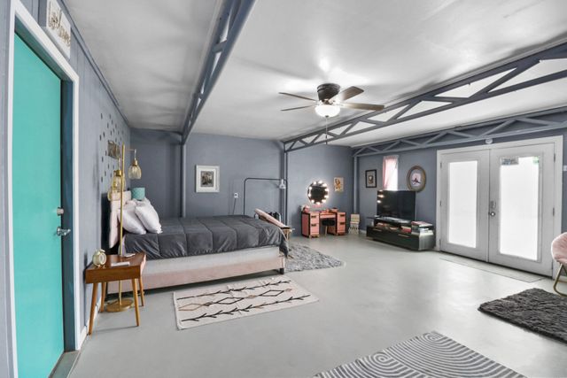 607 W Hill Side Drive, Coleman, TX 76834