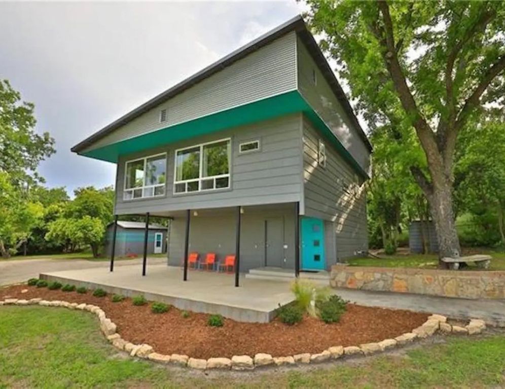 607 W Hill Side Drive, Coleman, TX 76834