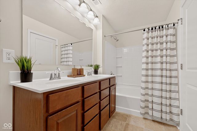 963 2nd Avenue NW, Carmel, IN 46032