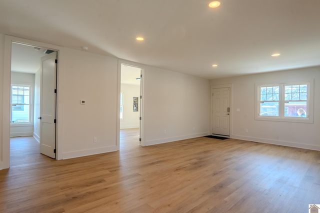 2737 Ohio St L3 B8, Paducah, KY 42003