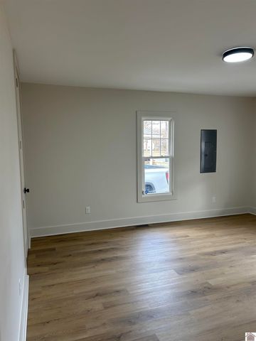 2737 Ohio St L3 B8, Paducah, KY 42003