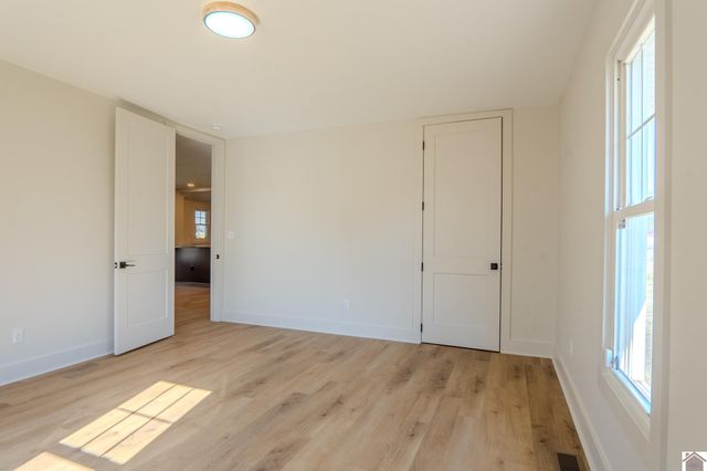 2737 Ohio St L3 B8, Paducah, KY 42003