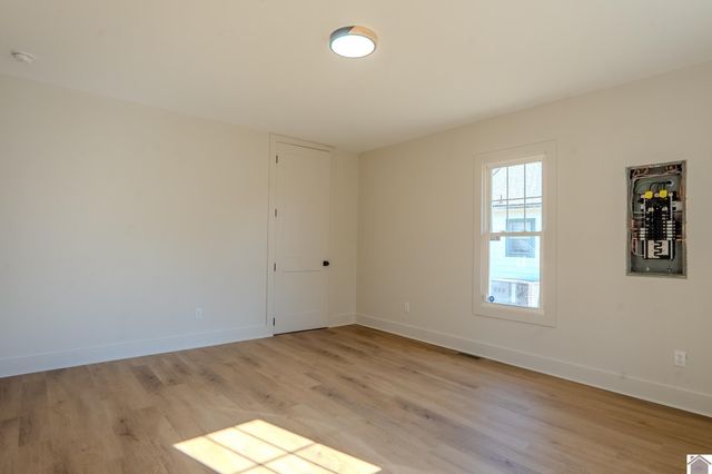 2737 Ohio St L3 B8, Paducah, KY 42003