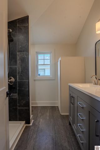 2737 Ohio St L3 B8, Paducah, KY 42003