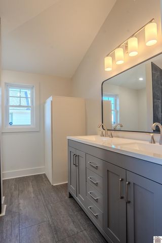 2737 Ohio St L3 B8, Paducah, KY 42003