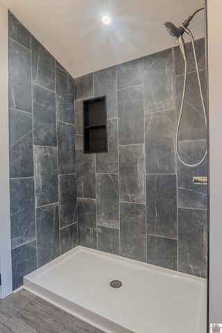 2737 Ohio St L3 B8, Paducah, KY 42003