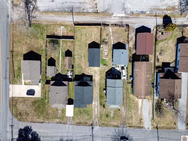 2737 Ohio St L3 B8, Paducah, KY 42003