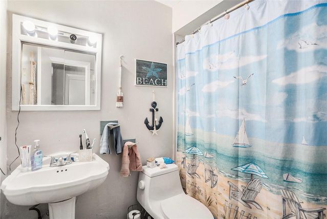 7004 LAMBRIGHT COURT, Tampa, FL 33634