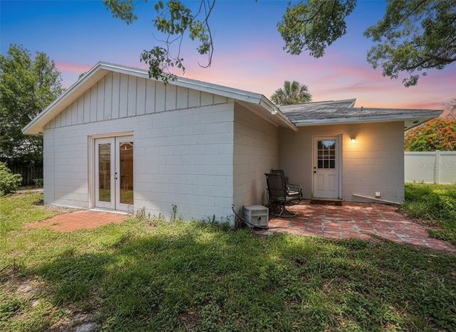 7004 LAMBRIGHT COURT, Tampa, FL 33634