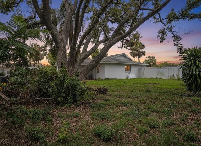 7004 LAMBRIGHT COURT, Tampa, FL 33634