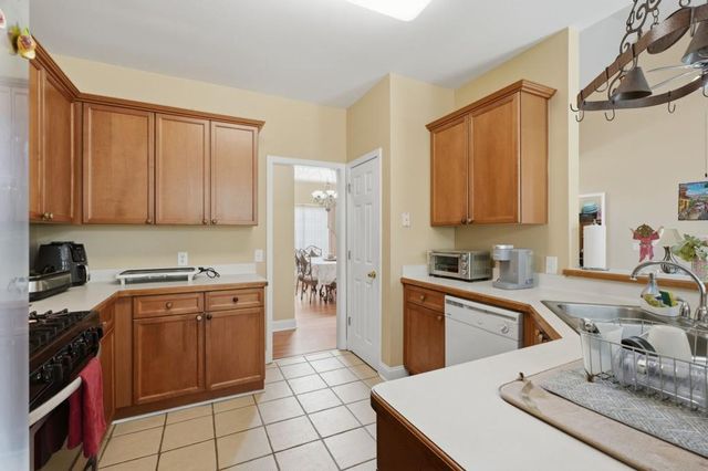 812 N Bay Overlook, Villa Rica, GA 30180