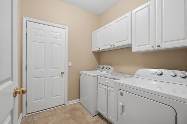 812 N Bay Overlook, Villa Rica, GA 30180