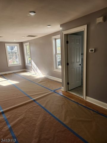 464 Walnut St, Elizabeth City, NJ 07201