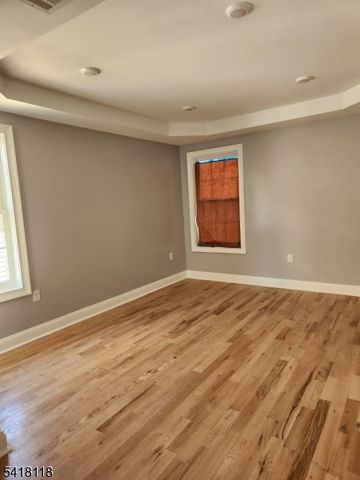 464 Walnut St, Elizabeth City, NJ 07201