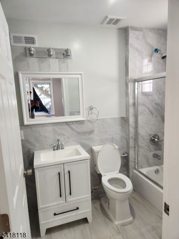 464 Walnut St, Elizabeth City, NJ 07201