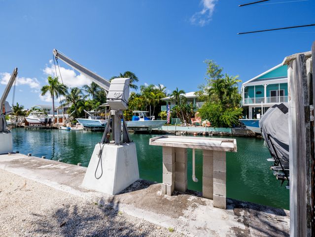 W 466 Shore Drive, Summerland Key, FL 33042