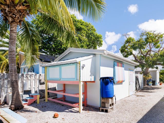 W 466 Shore Drive, Summerland Key, FL 33042