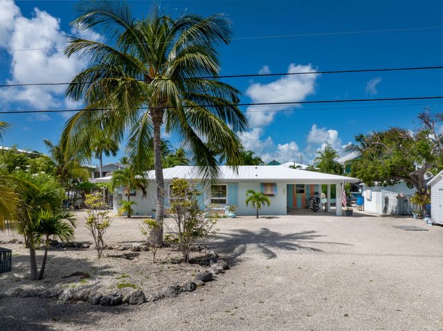 W 466 Shore Drive, Summerland Key, FL 33042