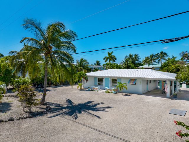 W 466 Shore Drive, Summerland Key, FL 33042