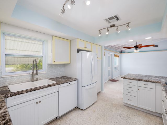 W 466 Shore Drive, Summerland Key, FL 33042