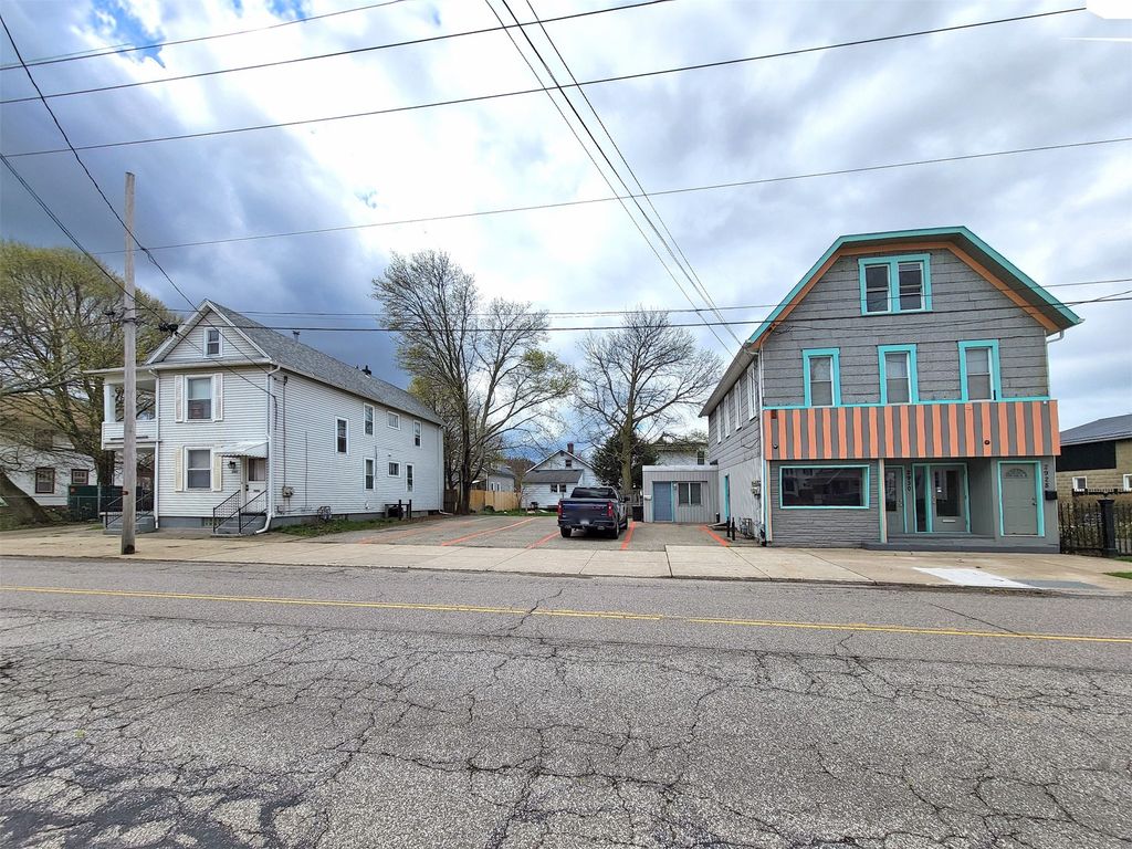 2930 CHERRY Street, Erie, PA 16508