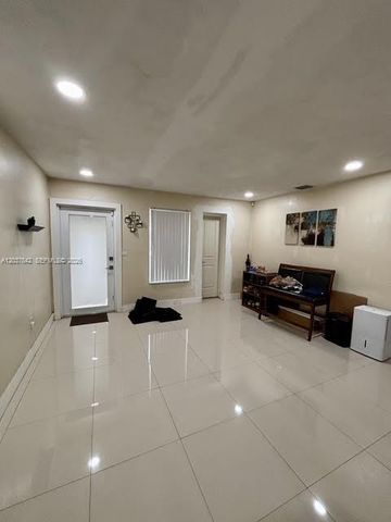 7461 Douglas Street, Hollywood, FL 33024