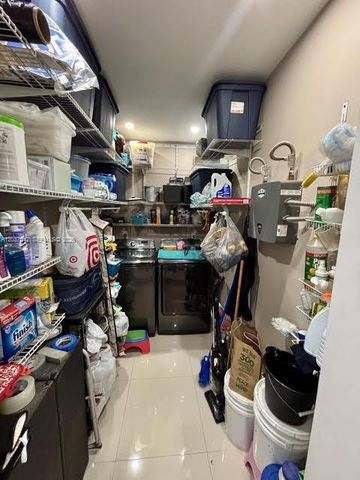 7461 Douglas Street, Hollywood, FL 33024