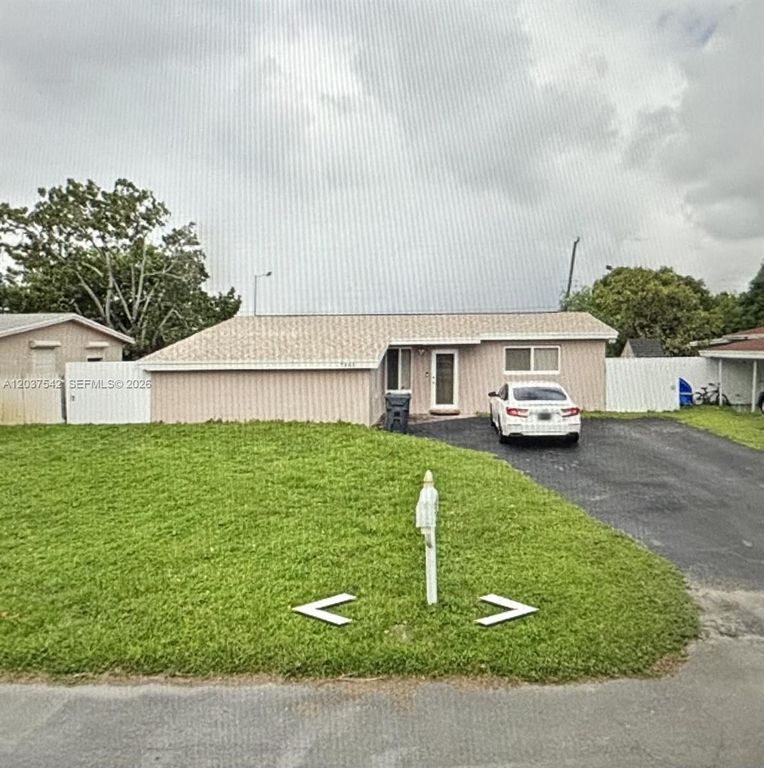7461 Douglas Street, Hollywood, FL 33024