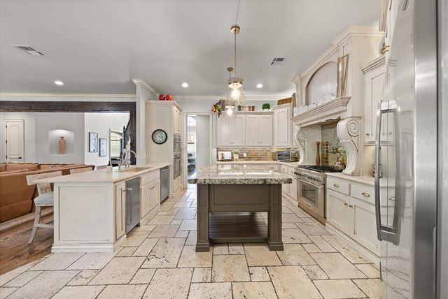 2409 Old Creek Road, Edmond, OK 73034